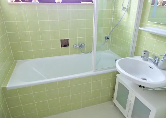 Downhill 4 Pers Near Lift Wlan